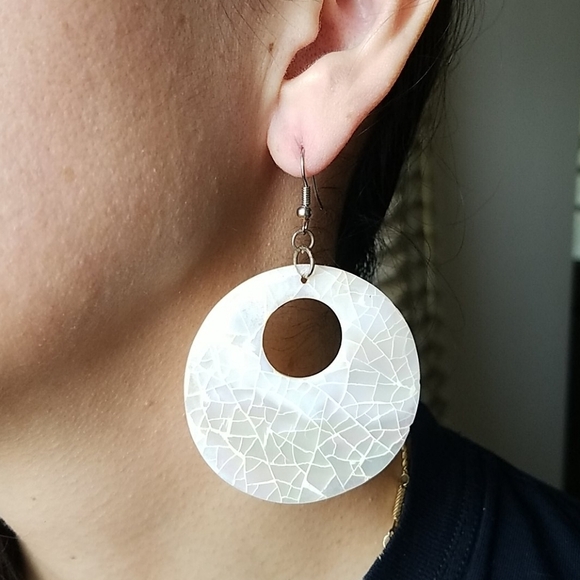 Large Alabaster Shell Circle Earrings - Picture 3 of 4